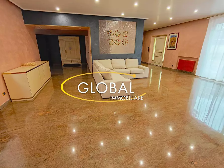 Immagine 18 di Villa in vendita  a Ancona