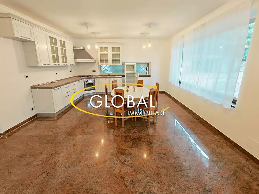 Immagine 33 di Villa in vendita  a Ancona