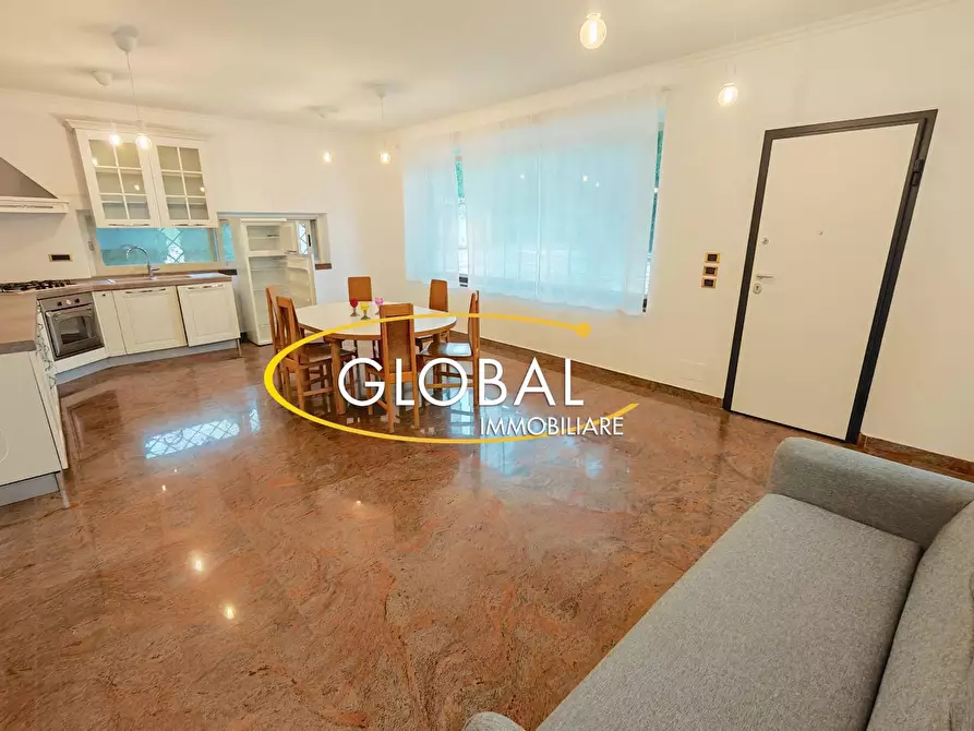 Immagine 32 di Villa in vendita  a Ancona