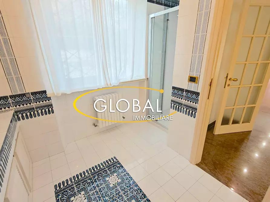 Immagine 51 di Villa in vendita  a Ancona