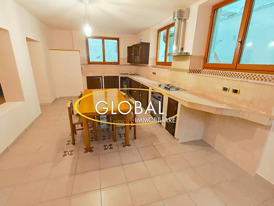 Immagine 37 di Villa in vendita  a Ancona