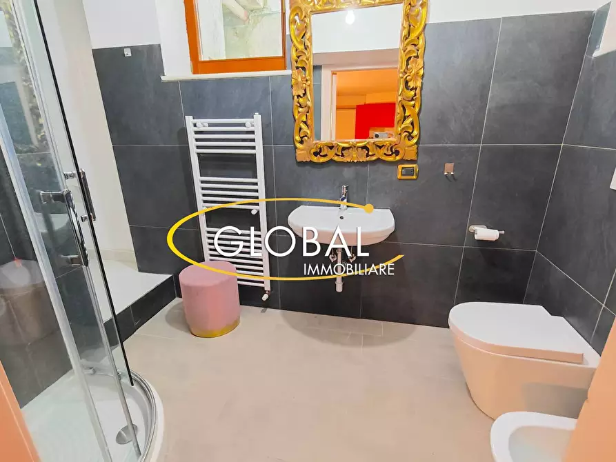 Immagine 54 di Villa in vendita  a Ancona