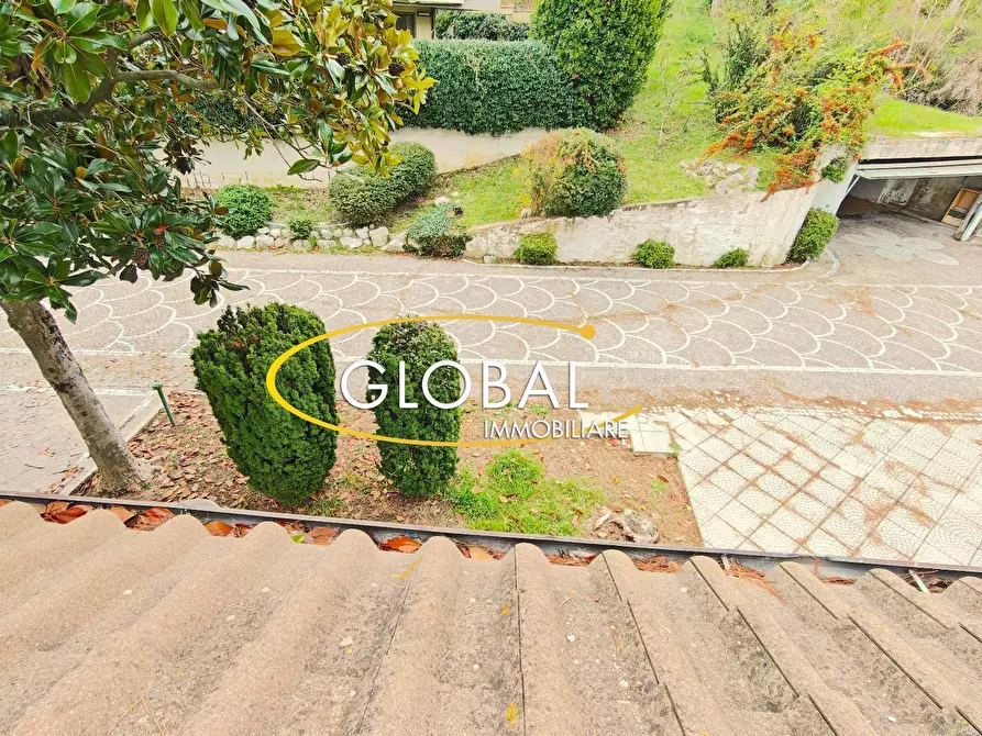 Immagine 12 di Villa in vendita  a Ancona