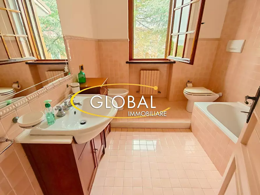 Immagine 56 di Villa in vendita  a Ancona