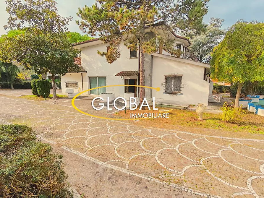 Immagine 3 di Villa in vendita  a Ancona