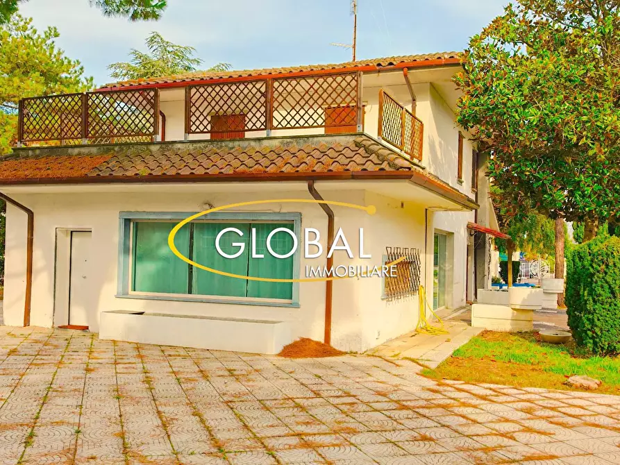 Immagine 6 di Villa in vendita  a Ancona