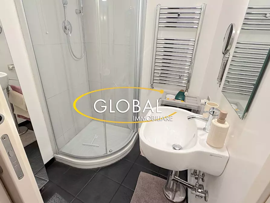 Immagine 10 di Appartamento in vendita  a Ancona