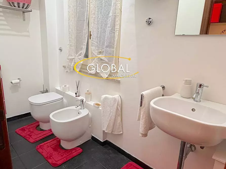 Immagine 13 di Appartamento in vendita  a Ancona