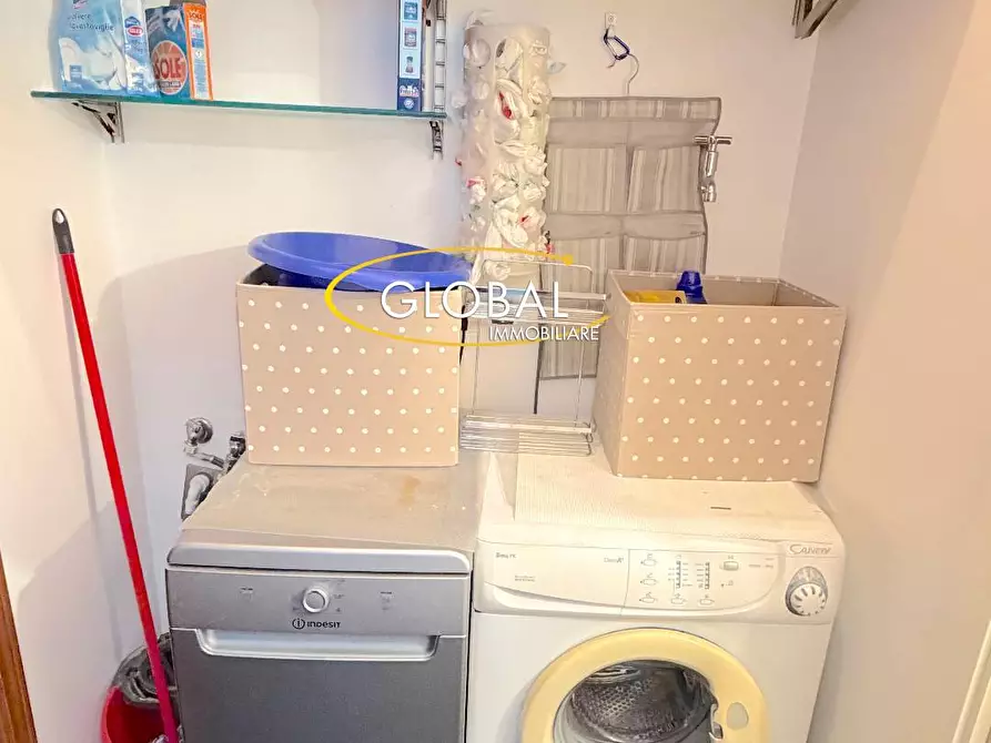 Immagine 16 di Appartamento in vendita  a Ancona