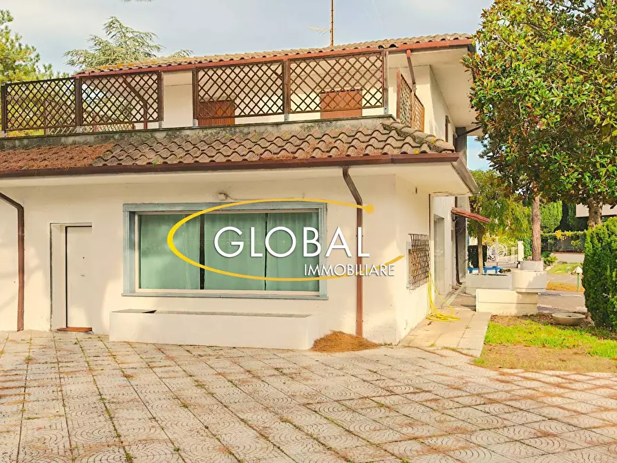 Immagine 5 di Villa in vendita  a Ancona