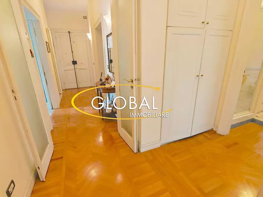 Immagine 7 di Appartamento in vendita  a Ancona