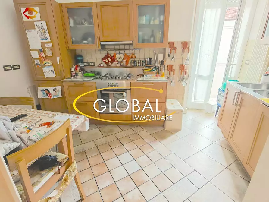 Immagine 11 di Appartamento in vendita  a Ancona