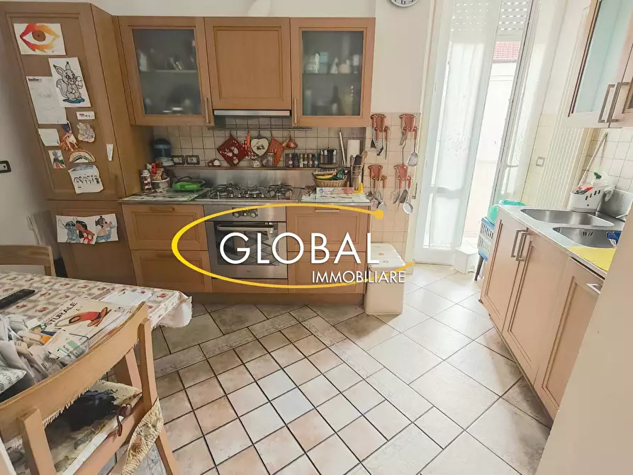 Immagine 10 di Appartamento in vendita  a Ancona