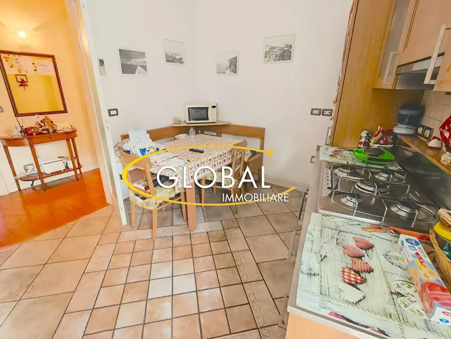 Immagine 9 di Appartamento in vendita  a Ancona