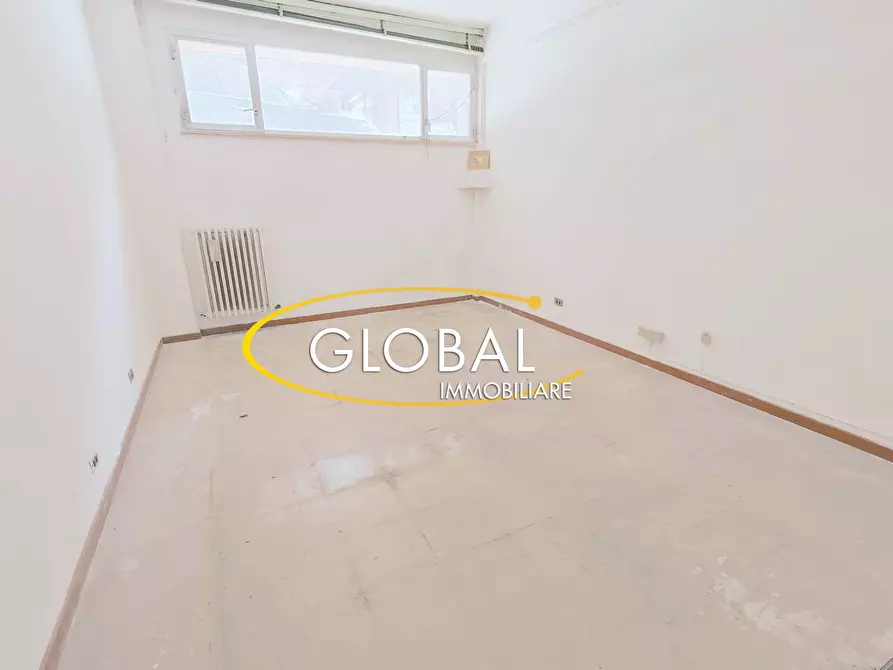 Immagine 1 di Agriturismo in vendita  in Via VOLTERRA 9 a Ancona