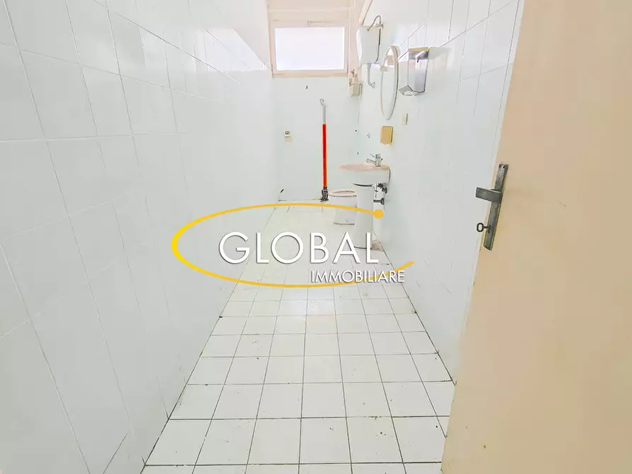 Immagine 10 di Agriturismo in vendita  in Via VOLTERRA 9 a Ancona