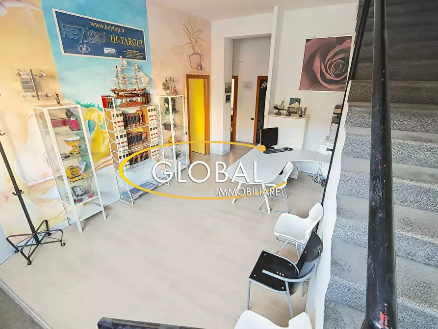 Immagine 6 di Ufficio in vendita  in Via Valle Miano a Ancona