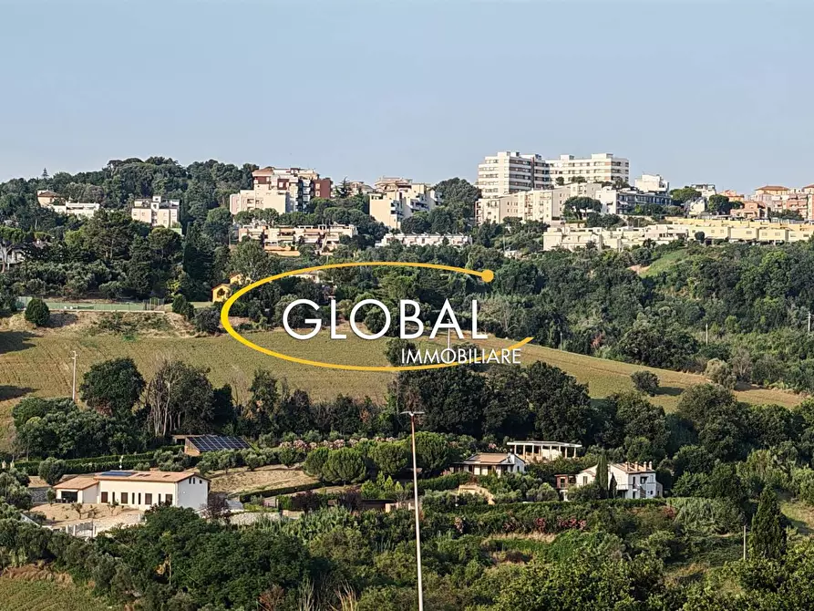 appartamento in vendita ad Ancona in zona Piano San Lazzaro