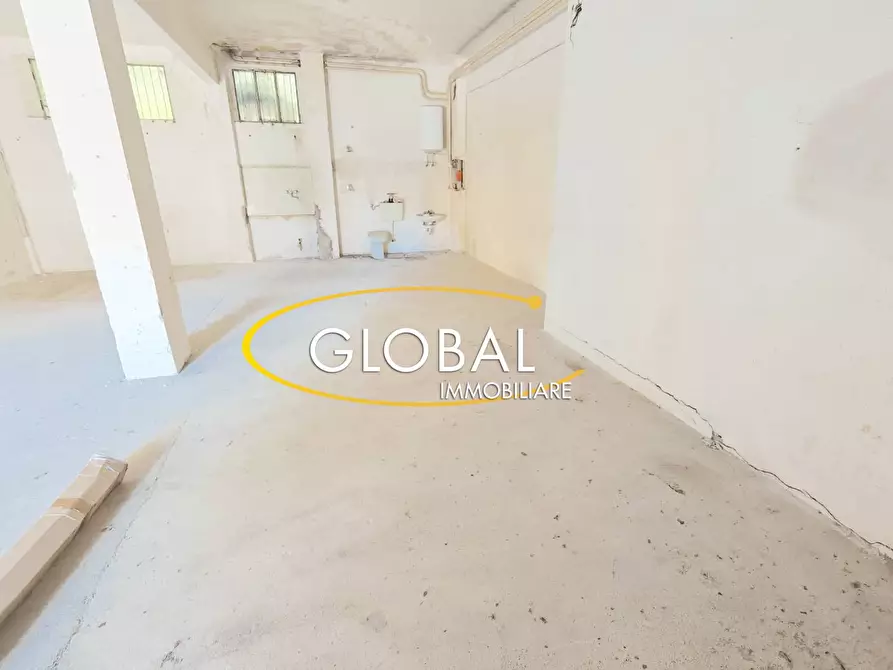 Immagine 4 di Box auto in vendita  a Ancona