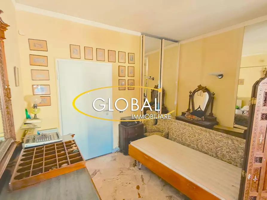 Immagine 17 di Appartamento in vendita  a Ancona