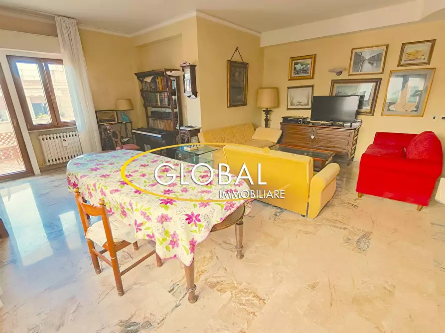 Immagine 13 di Appartamento in vendita  a Ancona