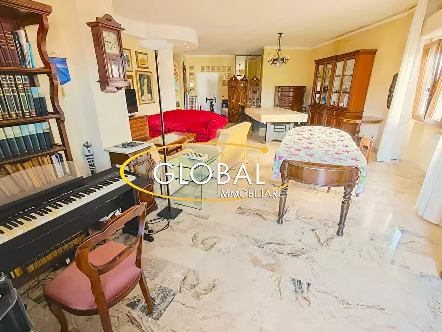 Immagine 8 di Appartamento in vendita  a Ancona