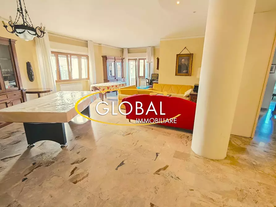 Immagine 11 di Appartamento in vendita  a Ancona