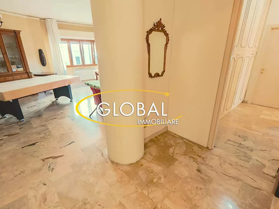 Immagine 16 di Appartamento in vendita  a Ancona