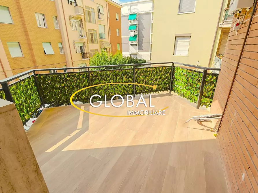 Immagine 4 di Appartamento in vendita  in Via Tiziano 26 A a Ancona