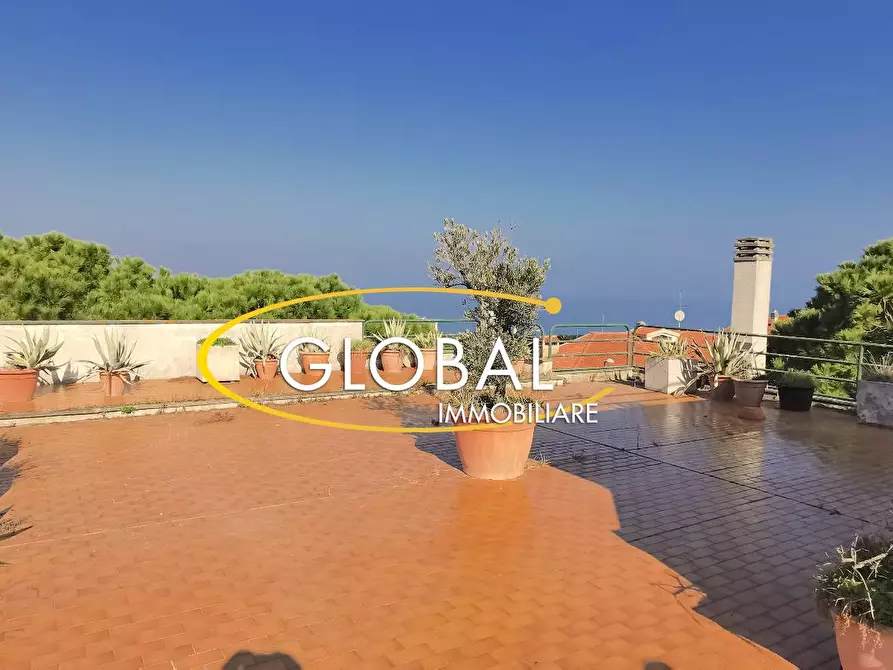 Immagine 3 di Attico in vendita  a Ancona