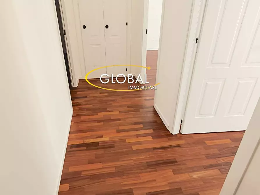 Immagine 13 di Appartamento in vendita  in Corso Giuseppe Garibaldi a Ancona