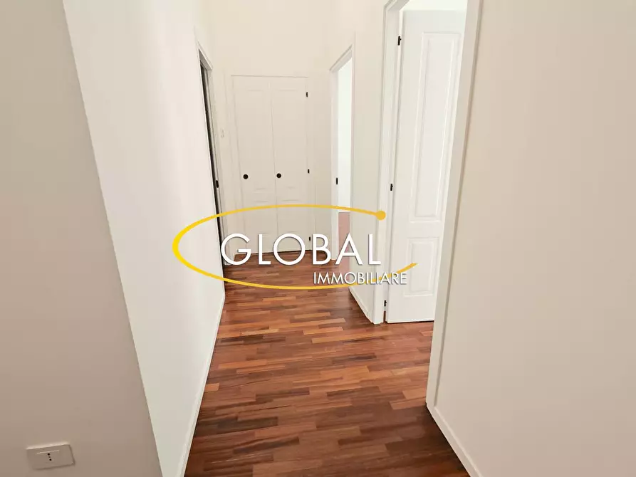 Immagine 14 di Appartamento in vendita  in Corso Giuseppe Garibaldi a Ancona