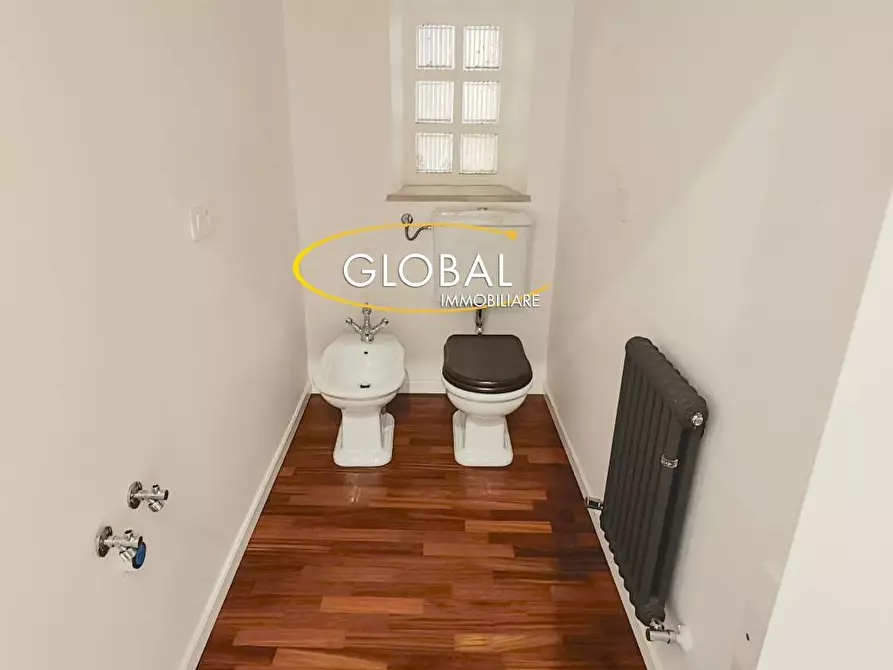 Immagine 18 di Appartamento in vendita  in Corso Giuseppe Garibaldi a Ancona