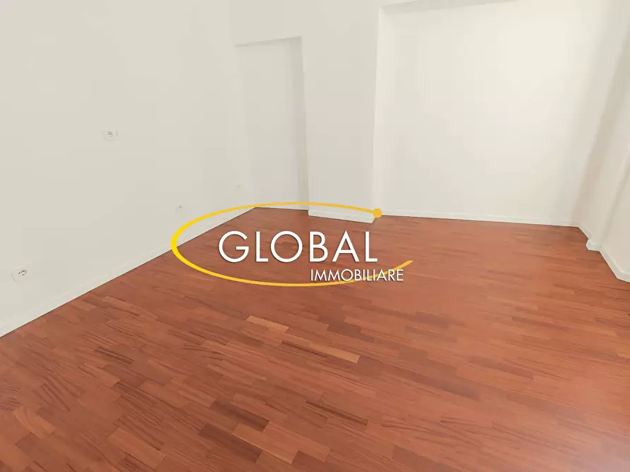 Immagine 5 di Appartamento in vendita  in Corso Giuseppe Garibaldi a Ancona