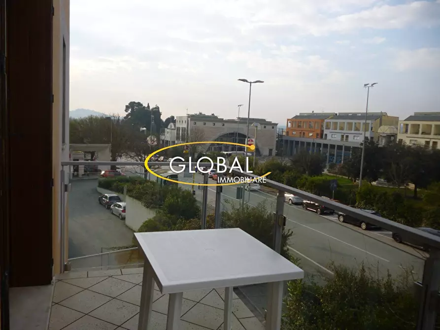 Immagine 5 di Appartamento in vendita  in Via Flavia a Ancona