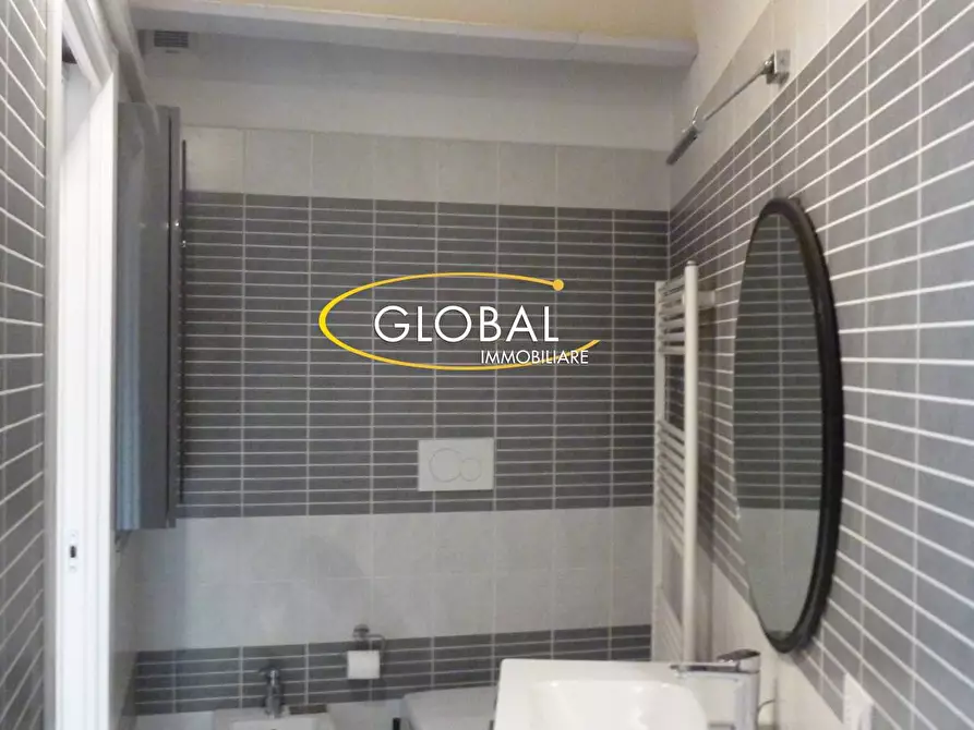 Immagine 9 di Appartamento in vendita  in Via Flavia a Ancona