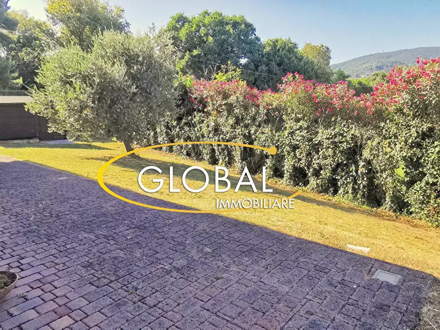 Immagine 11 di Casa indipendente in vendita  a Sirolo