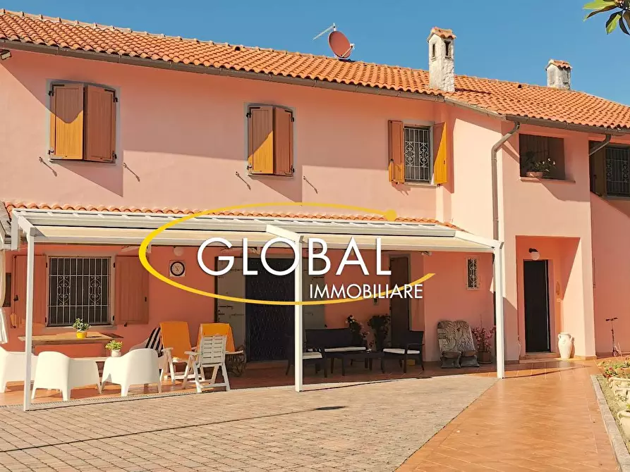 Immagine 17 di Casa indipendente in vendita  a Sirolo