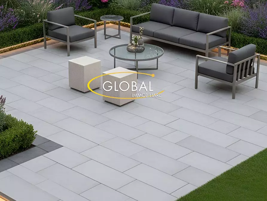 Immagine 1 di Appartamento in vendita  in Via Delle Palombare a Ancona