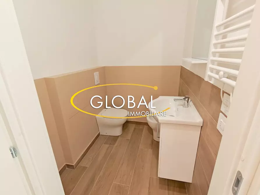 Immagine 25 di Appartamento in vendita  in Via Tiziano 26 A a Ancona