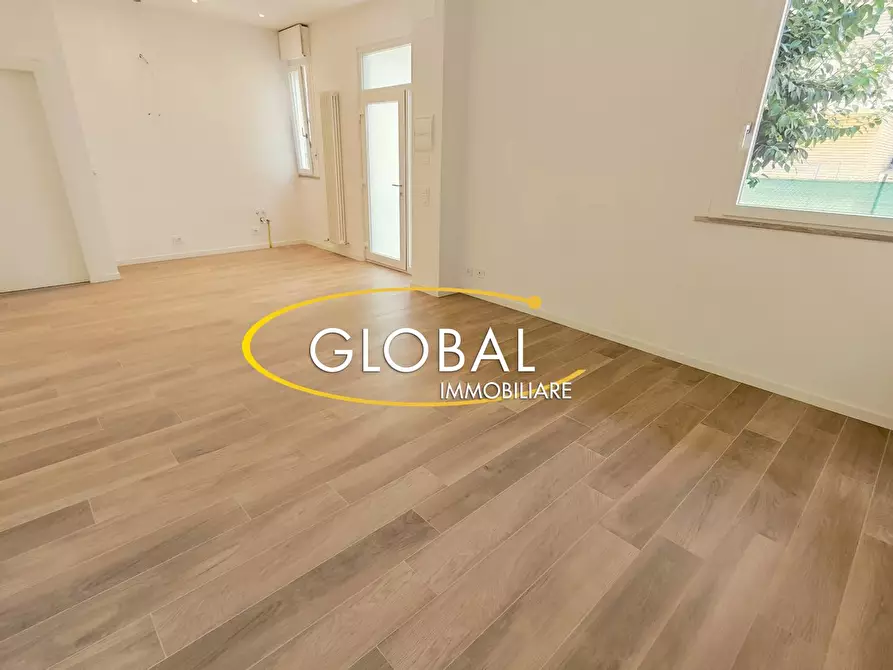 Immagine 8 di Appartamento in vendita  in Via Tiziano 26 A a Ancona