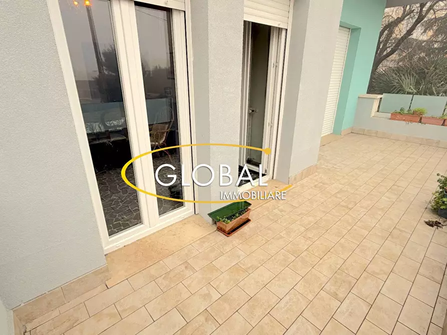 Immagine 1 di Appartamento in vendita  a Ancona