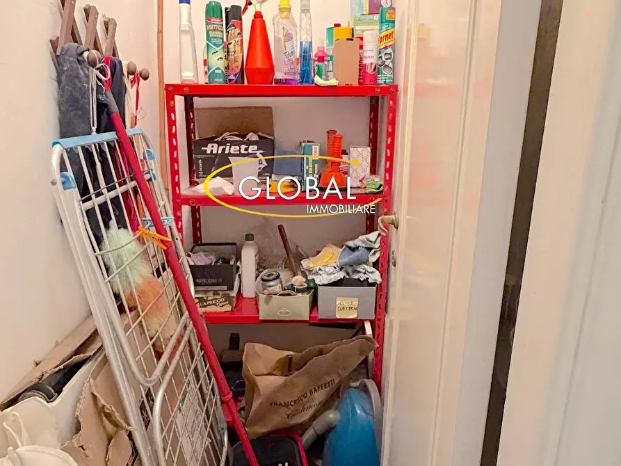 Immagine 16 di Appartamento in vendita  a Ancona