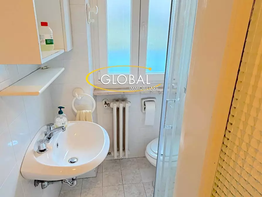 Immagine 18 di Appartamento in vendita  a Ancona