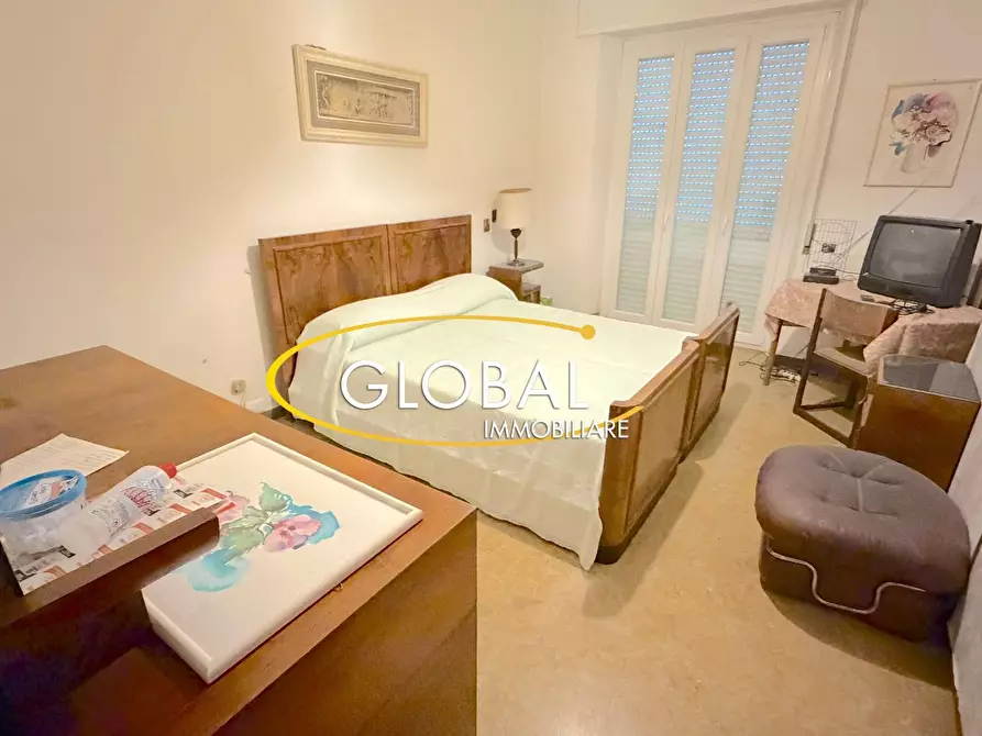 Immagine 12 di Appartamento in vendita  a Ancona