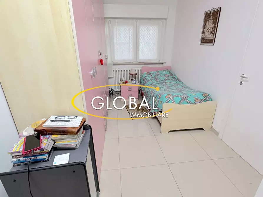 Immagine 12 di Appartamento in vendita  a Ancona