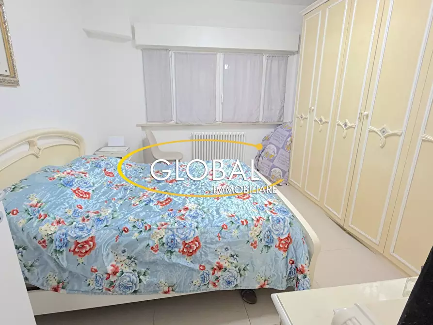 Immagine 10 di Appartamento in vendita  a Ancona