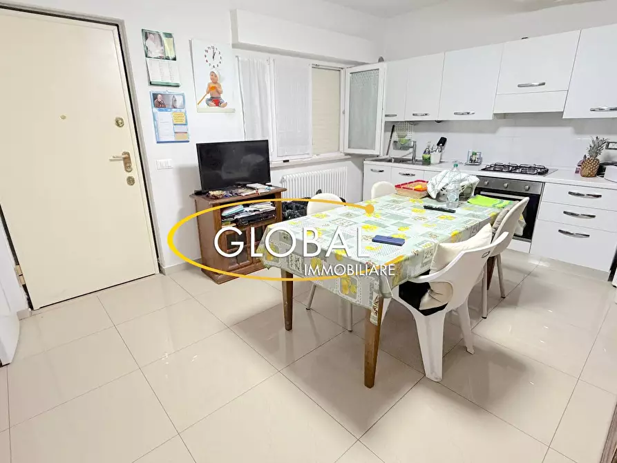 Immagine 3 di Appartamento in vendita  a Ancona