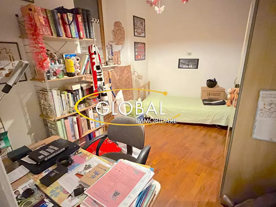 Immagine 14 di Appartamento in vendita  a Ancona