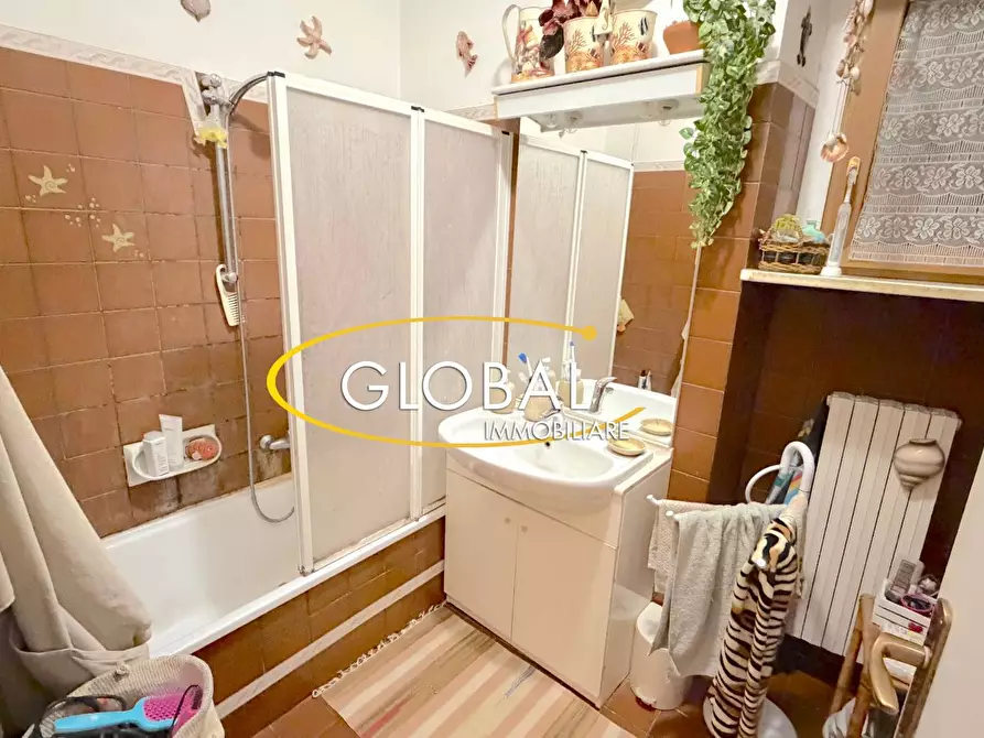 Immagine 15 di Appartamento in vendita  a Ancona